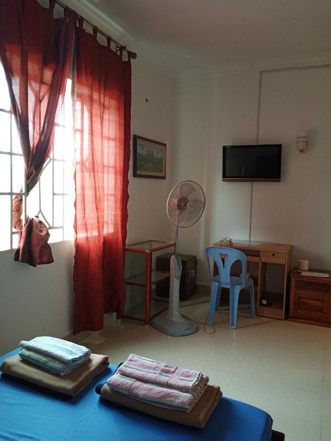Le Barang Steakhouse & Guesthouse Sihanoukville Exterior foto