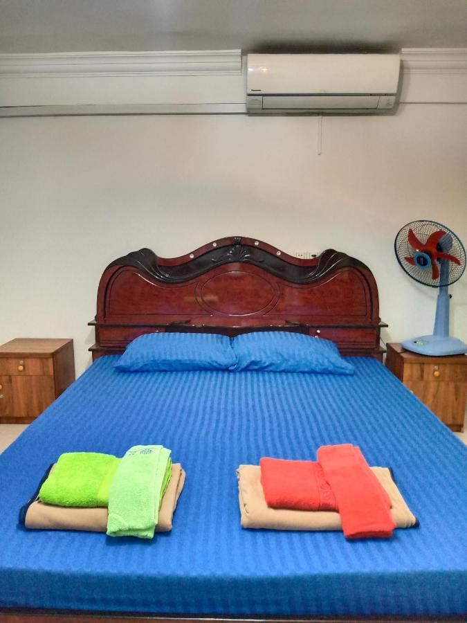 Le Barang Steakhouse & Guesthouse Sihanoukville Exterior foto