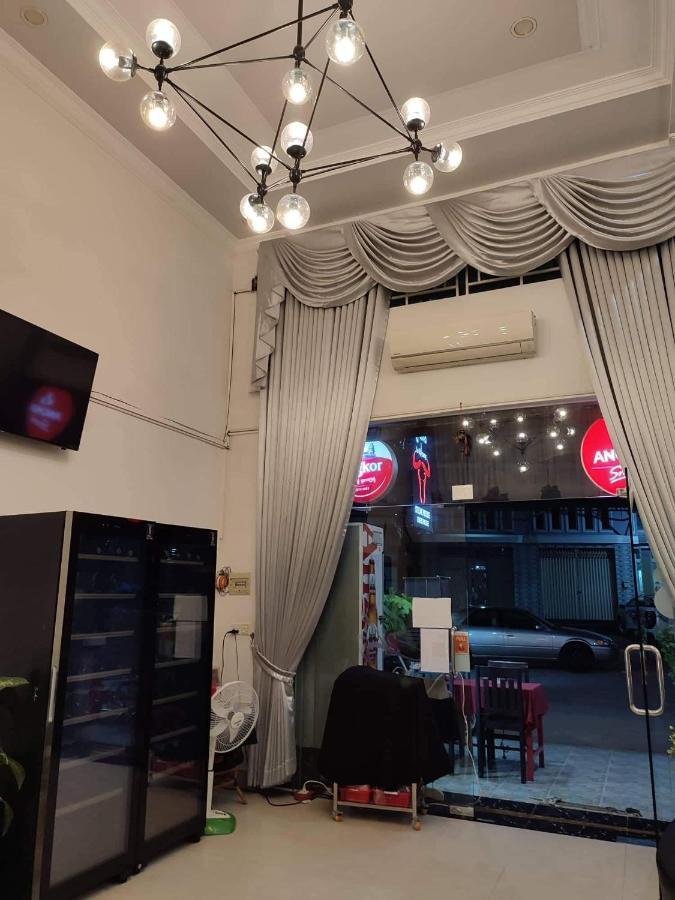 Le Barang Steakhouse & Guesthouse Sihanoukville Exterior foto