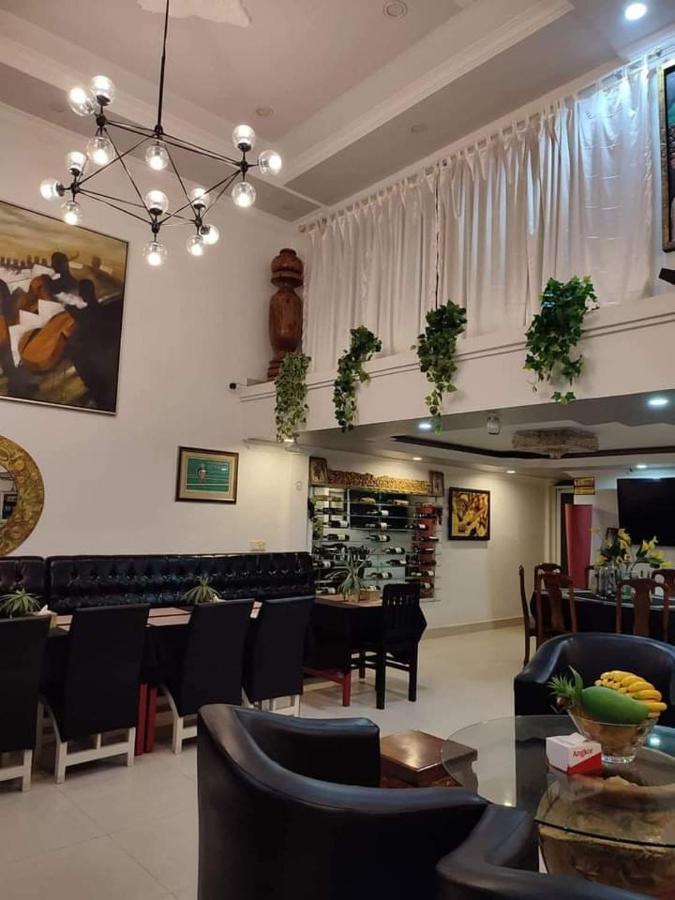 Le Barang Steakhouse & Guesthouse Sihanoukville Exterior foto