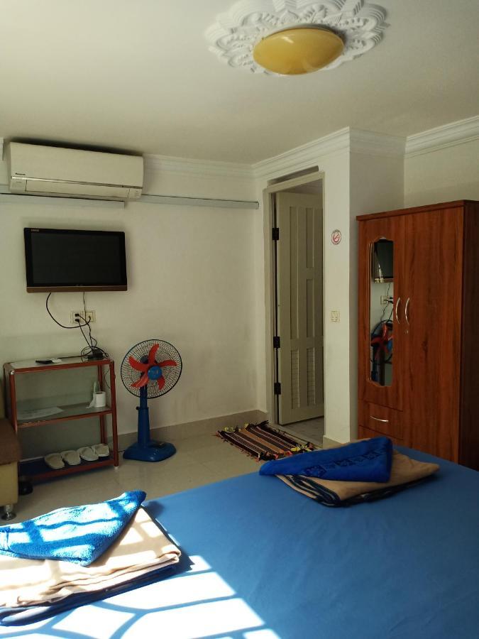 Le Barang Steakhouse & Guesthouse Sihanoukville Exterior foto